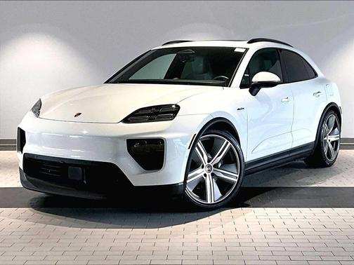 2025 Porsche Macan 4