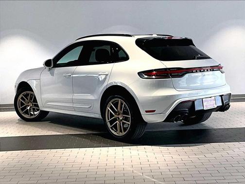 2025 Porsche Macan AWD