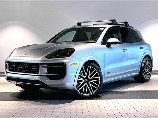 2025 Porsche Cayenne GTS