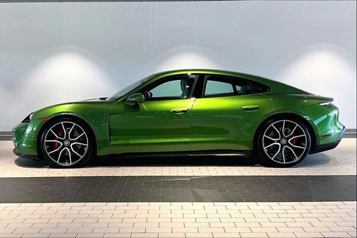 2022 Porsche Taycan 4S