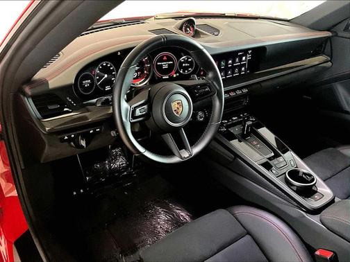 2023 Porsche 911 Carrera 4 GTS
