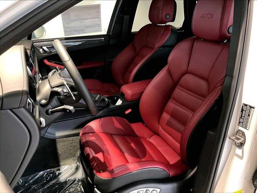 2026 Porsche Macan GTS