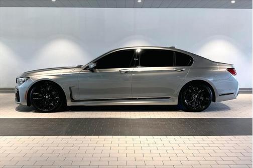 2021 BMW 750 i xDrive