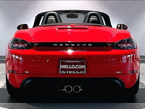 2024 Porsche 718 Boxster S