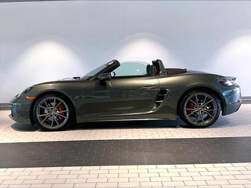 2024 Porsche 718 Boxster S