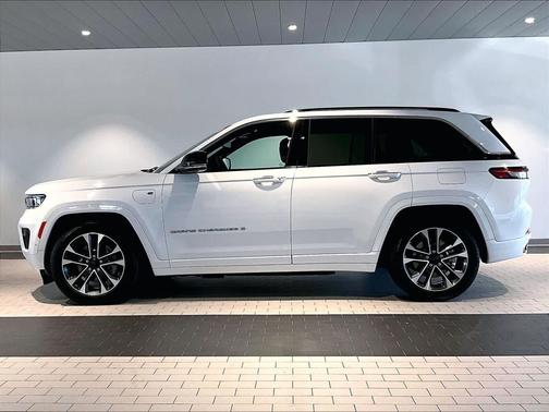 2023 Jeep Grand Cherokee 4xe Overland