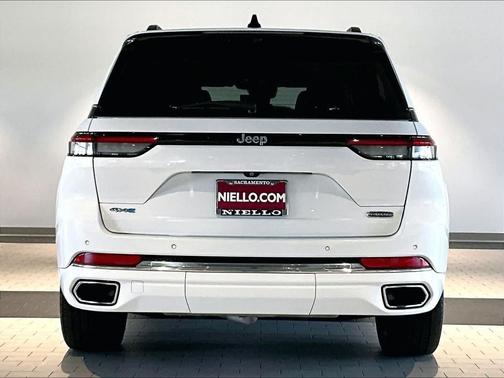 2023 Jeep Grand Cherokee 4xe Overland