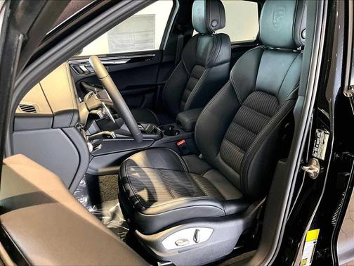 2026 Porsche Macan T