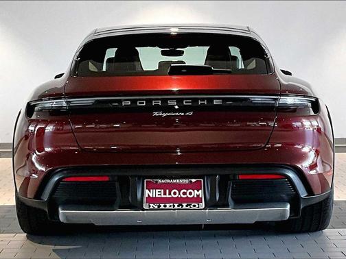 2022 Porsche Taycan 4