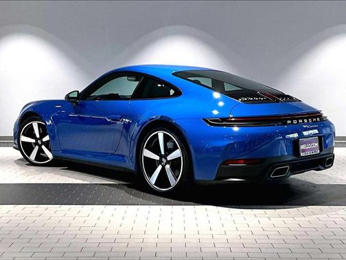 2025 Porsche 911 Carrera