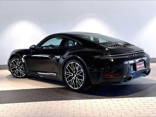 BLACK 2026 Porsche 911 Carrera
