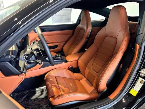 BLACK 2026 Porsche 911 Carrera
