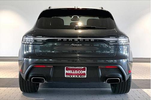 2024 Porsche Macan Base