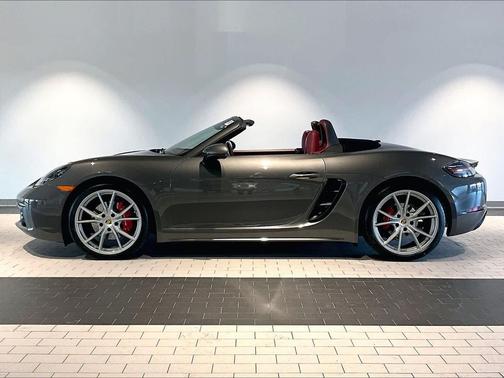 2021 Porsche 718 Boxster S