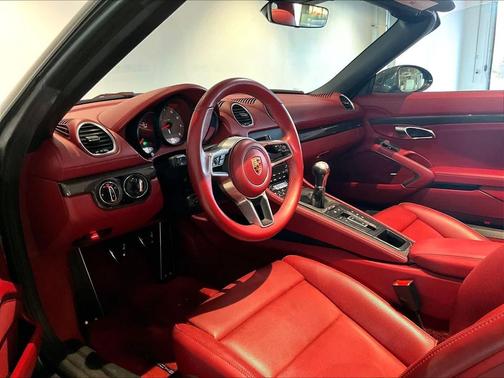 2021 Porsche 718 Boxster S