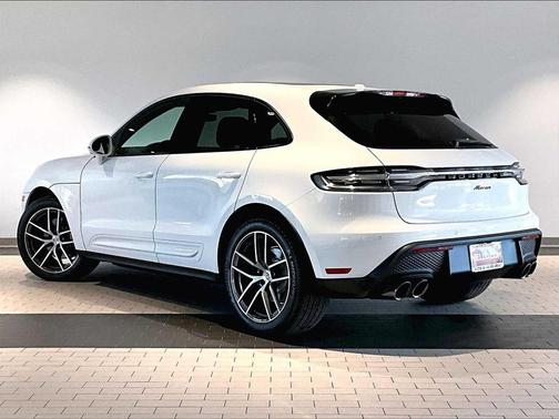 2026 Porsche Macan AWD