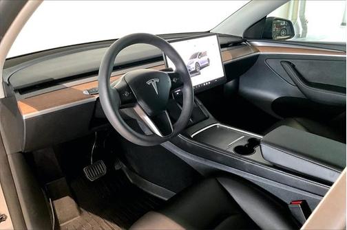 2024 Tesla Model Y Long Range Dual Motor All-Wheel Drive