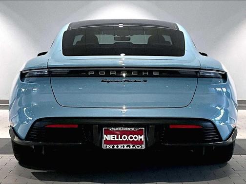 2020 Porsche Taycan Turbo