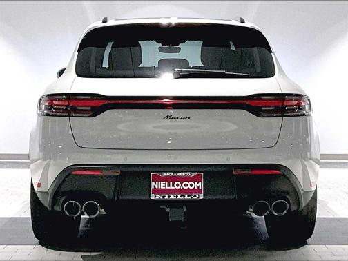 2026 Porsche Macan AWD