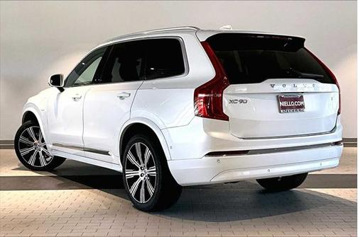 2023 Volvo XC90 Recharge Plug-In Hybrid T8 Plus Bright Theme 7-Seater