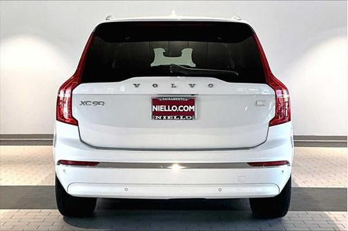 2023 Volvo XC90 Recharge Plug-In Hybrid T8 Plus Bright Theme 7-Seater