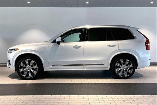 2023 Volvo XC90 Recharge Plug-In Hybrid T8 Plus Bright Theme 7-Seater