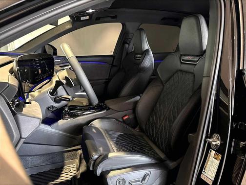 MYTHOS BLACK 2025 Audi SQ6 e-tron Prestige quattro