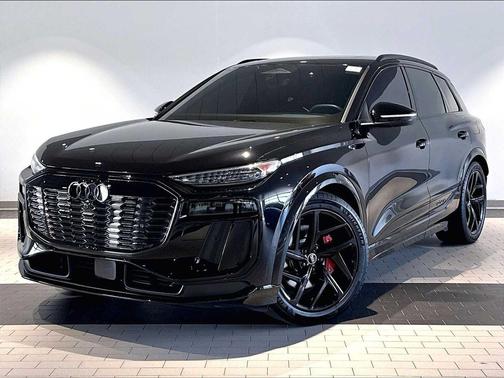 MYTHOS BLACK 2025 Audi SQ6 e-tron Prestige quattro