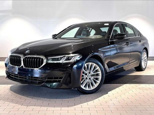 Black Sapphire Metallic 2021 BMW 540 xDrive