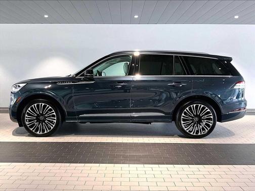 Flight Blue Metallic Clearcoat 2024 Lincoln Aviator Black Label AWD