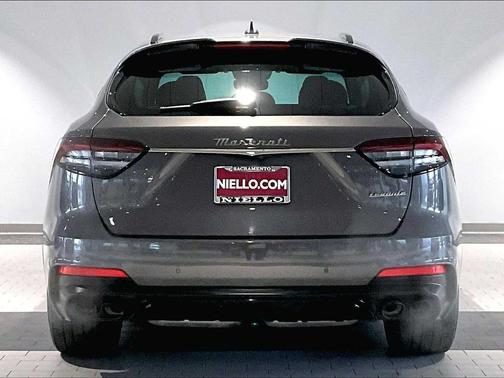 2022 Maserati Levante Modena