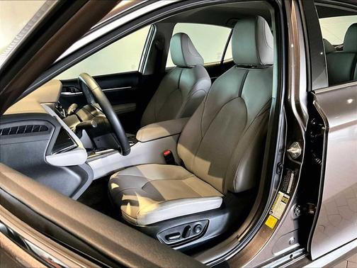 2022 Toyota Camry XLE