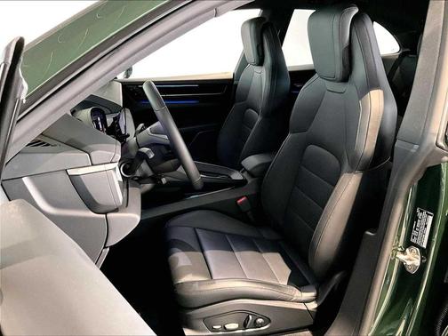 2025 Porsche Macan 4S