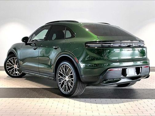 2025 Porsche Macan 4S