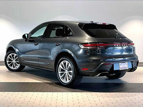 2025 Porsche Macan AWD