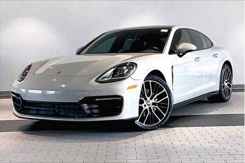 2022 Porsche Panamera Base