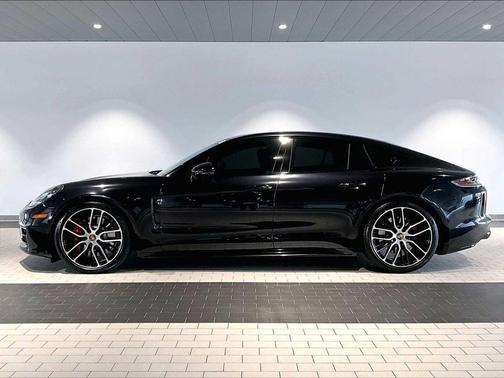 2023 Porsche Panamera 4S