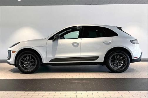 2024 Porsche Macan Base
