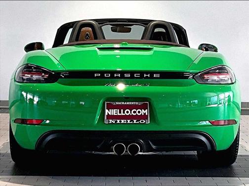 2023 Porsche 718 Boxster S