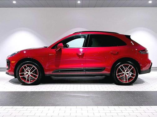 2025 Porsche Macan AWD