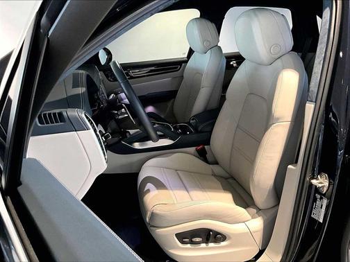 2023 Porsche Cayenne Cayenne Turbo S E-Hybrid