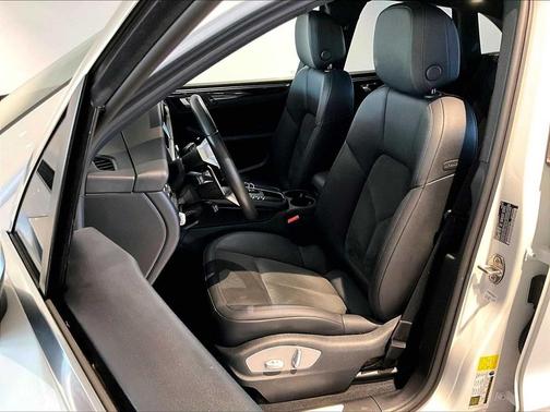 2021 Porsche Macan S