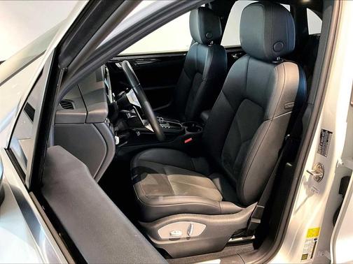 2021 Porsche Macan S