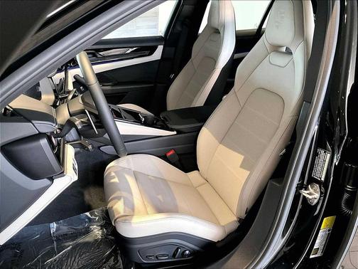 2026 Porsche Panamera 4