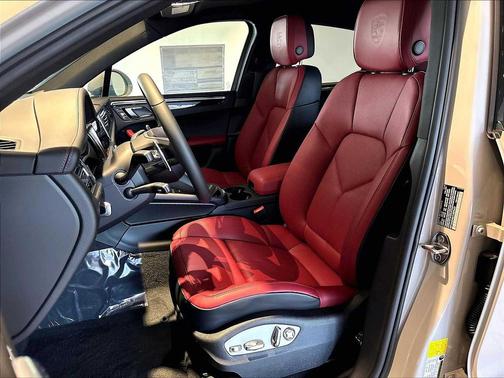 Chalk 2026 Porsche Macan Macan