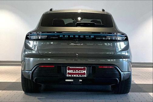 2024 Porsche Macan 4