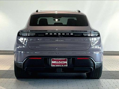 2025 Porsche Macan Electric