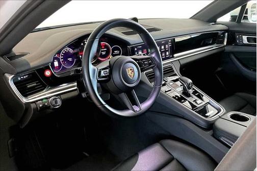 2023 Porsche Panamera Platinum Edition