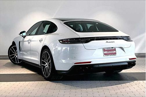 2023 Porsche Panamera Platinum Edition