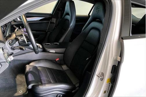 2023 Porsche Panamera Platinum Edition